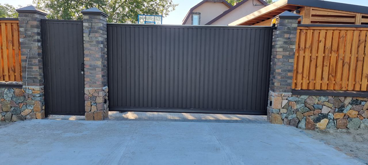 Ворота з металопрофілю